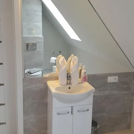 Marina By Manage Rent Lejlighed